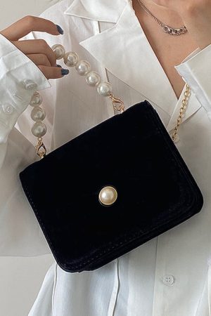 Cute Everyday Outfits, Outfit Inspo Casual French Girl Pearl Chain Bag