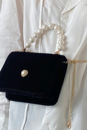 Cute Everyday Outfits, Outfit Inspo Casual French Girl Pearl Chain Bag