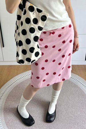 Cute Everyday Outfits, Outfit Inspo Casual French Kiss Polka Dot Knee-Length Skirt