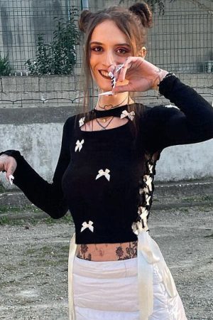 Cute Everyday Outfits, Outfit Inspo Casual French Maid Cut Out Long Sleeve Top