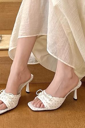 Cute Everyday Outfits, Outfit Inspo Casual French Summer Floral Heeled Mules