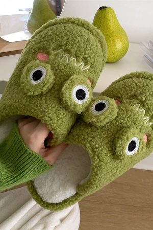 Cute Everyday Outfits, Outfit Inspo Casual Frog Fuzzy Slippers