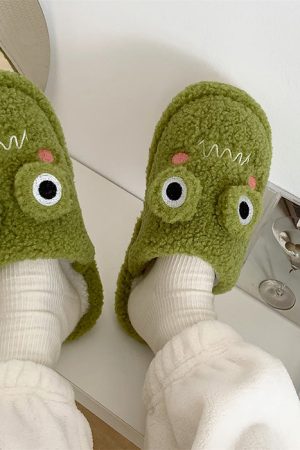 Cute Everyday Outfits, Outfit Inspo Casual Frog Fuzzy Slippers