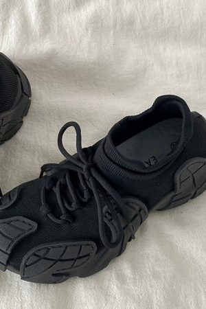 Cute Everyday Outfits, Outfit Inspo Casual Future World Chunky Sneakers in Black