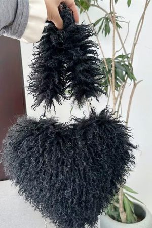 Cute Everyday Outfits, Outfit Inspo Casual Fuzzy Heart Shaped Bag