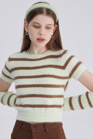 Cute Everyday Outfits, Outfit Inspo Casual Fuzzy Striped Top + Gloves Set