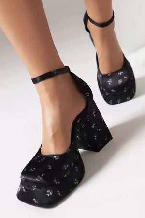 Cute Everyday Outfits, Outfit Inspo Casual Gardens in Bloom Mary Jane Platform Heels