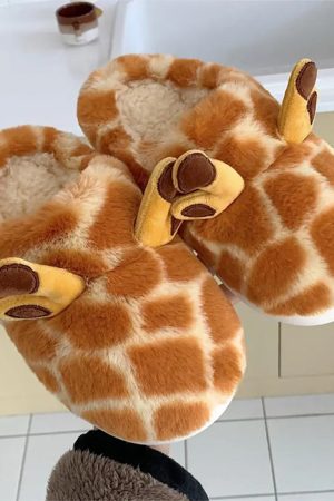 Cute Everyday Outfits, Outfit Inspo Casual Giraffe Plush Slippers
