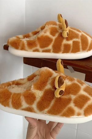 Cute Everyday Outfits, Outfit Inspo Casual Giraffe Plush Slippers