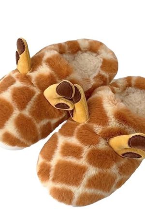 Cute Everyday Outfits, Outfit Inspo Casual Giraffe Plush Slippers