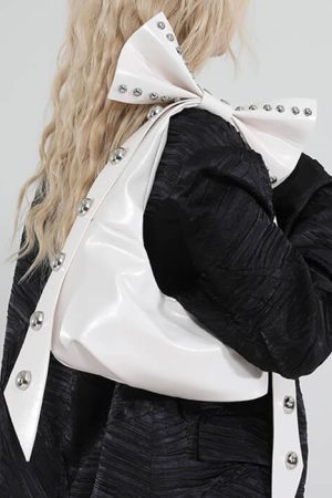 Cute Everyday Outfits, Outfit Inspo Casual Gossip Goes Around Bow Shoulder Bag