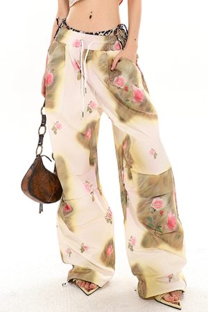 Cute Everyday Outfits, Outfit Inspo Casual Gossip Team Floral Cargo Pants