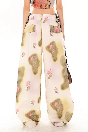 Cute Everyday Outfits, Outfit Inspo Casual Gossip Team Floral Cargo Pants