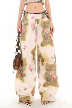 Cute Everyday Outfits, Outfit Inspo Casual Gossip Team Floral Cargo Pants