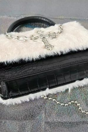 Cute Everyday Outfits, Outfit Inspo Casual Gothic Aesthetic Fuzzy Bag