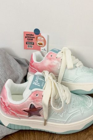 Cute Everyday Outfits, Outfit Inspo Casual Gradient Star Aesthetic Sneakers