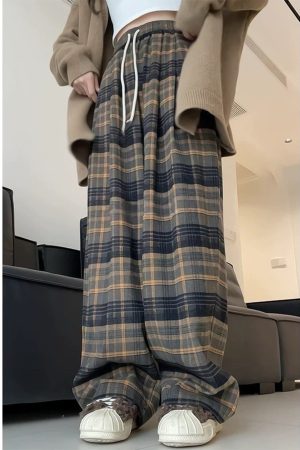 Cute Everyday Outfits, Outfit Inspo Casual Grandma Aesthetic Cozy Plaid Trousers