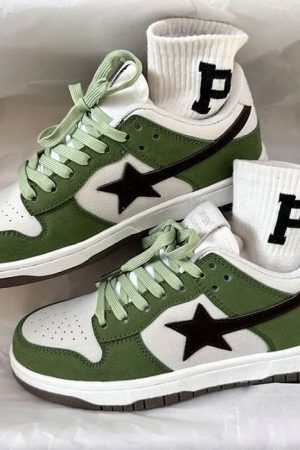 Cute Everyday Outfits, Outfit Inspo Casual Green & Black Aesthetic Star Sneakers