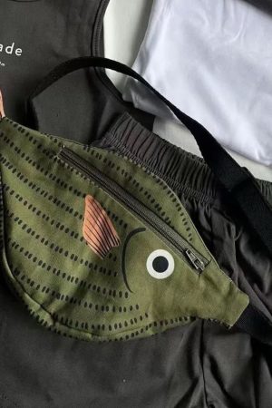 Cute Everyday Outfits, Outfit Inspo Casual Green Fish Waist Bag