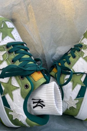 Cute Everyday Outfits, Outfit Inspo Casual Green Star Sneakers