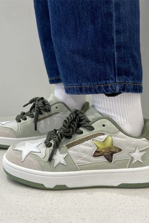 Cute Everyday Outfits, Outfit Inspo Casual Grey Clear Star Sneakers