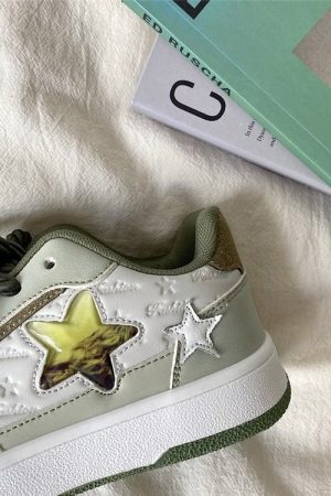 Cute Everyday Outfits, Outfit Inspo Casual Grey Clear Star Sneakers