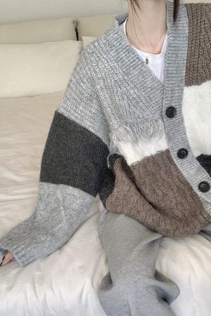 Cute Everyday Outfits, Outfit Inspo Casual Grey Fringe Grandma Cardigan