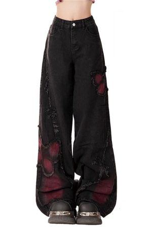 Cute Everyday Outfits, Outfit Inspo Casual Grunge Aesthetic Black & Red Butterfly Jeans