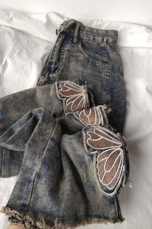 Cute Everyday Outfits, Outfit Inspo Casual Grunge Aesthetic Butterfly Cut Out Jeans