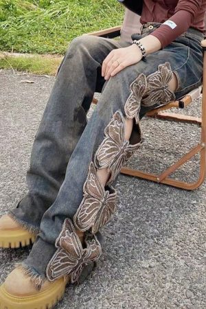 Cute Everyday Outfits, Outfit Inspo Casual Grunge Aesthetic Butterfly Cut Out Jeans
