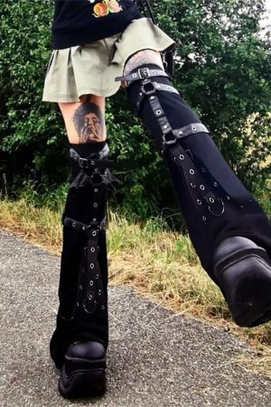 Cute Everyday Outfits, Outfit Inspo Casual Grunge Aesthetic Flare Leg Warmers