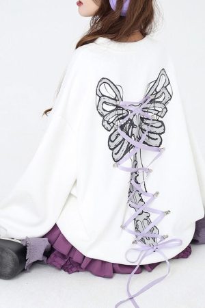 Cute Everyday Outfits, Outfit Inspo Casual Grunge Lace-Up Butterfly Skeleton Sweatshirt