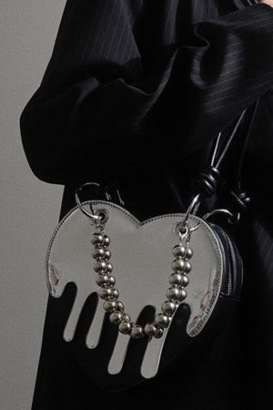 Cute Everyday Outfits, Outfit Inspo Casual Grunge Silver Drip Heart Handbag