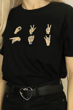 Cute Everyday Outfits, Outfit Inspo Casual Hands Embroidered T-Shirt