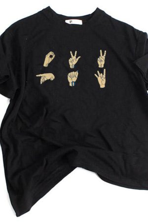 Cute Everyday Outfits, Outfit Inspo Casual Hands Embroidered T-Shirt