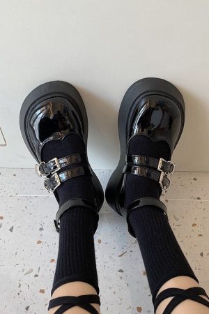 Cute Everyday Outfits, Outfit Inspo Casual Heart Buckle Chunky Sandals