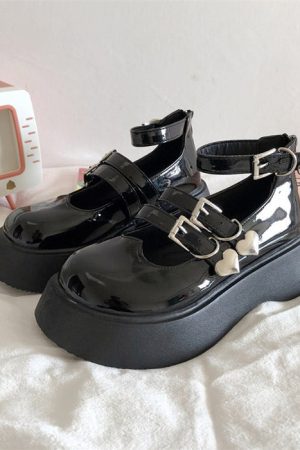 Cute Everyday Outfits, Outfit Inspo Casual Heart Buckle Chunky Sandals