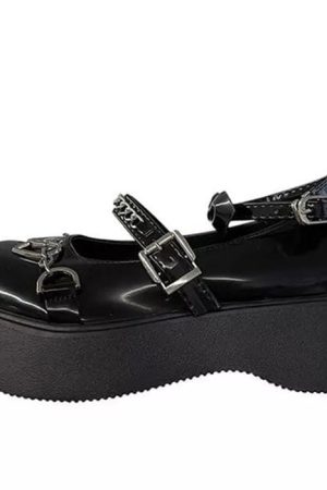 Cute Everyday Outfits, Outfit Inspo Casual Heart Chain Chunky Sandals