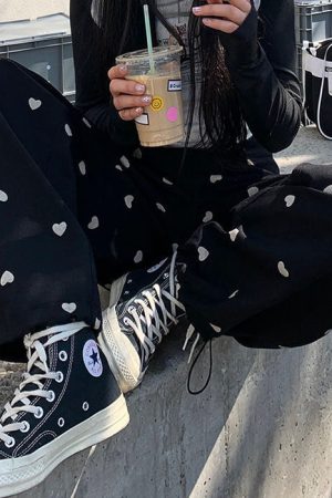 Cute Everyday Outfits, Outfit Inspo Casual Heart Print Balloon Pants