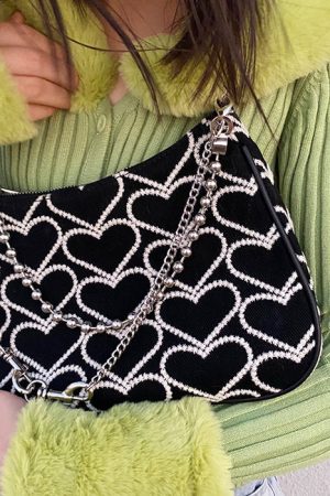 Cute Everyday Outfits, Outfit Inspo Casual Heart Print Chain Bag