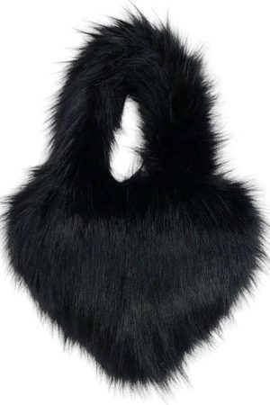 Cute Everyday Outfits, Outfit Inspo Casual Heart Shape Fuzzy Handbag