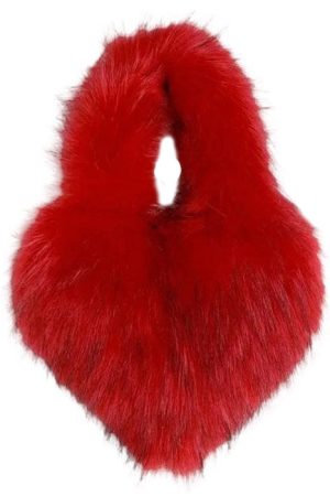 Cute Everyday Outfits, Outfit Inspo Casual Heart Shape Fuzzy Handbag