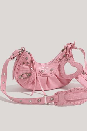 Cute Everyday Outfits, Outfit Inspo Casual Heart Y2K Mini Shoulder Bag