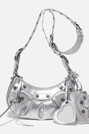 Cute Everyday Outfits, Outfit Inspo Casual Heart Y2K Mini Shoulder Bag