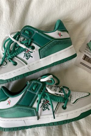 Cute Everyday Outfits, Outfit Inspo Casual Hieroglyph Embroidery Aesthetic Sneakers