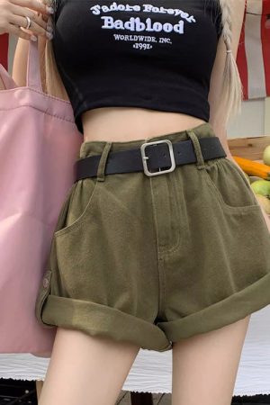 Cute Everyday Outfits, Outfit Inspo Casual High-Waisted Khaki Shorts