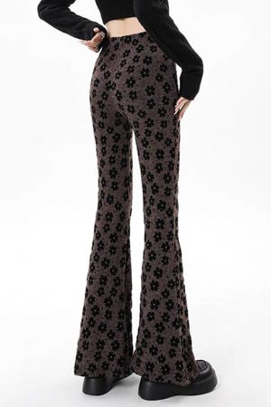 Cute Everyday Outfits, Outfit Inspo Casual Indie Aesthetic Floral Flare Trousers