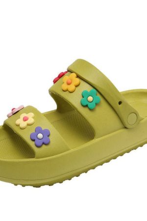 Cute Everyday Outfits, Outfit Inspo Casual Indie Aesthetic Flower Sandals