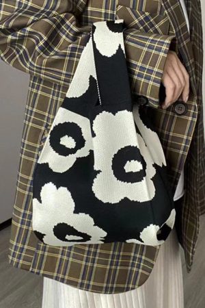 Cute Everyday Outfits, Outfit Inspo Casual Indie Aesthetic Flower Tote Bag