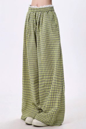 Cute Everyday Outfits, Outfit Inspo Casual Indie Aesthetic Green Plaid Pants